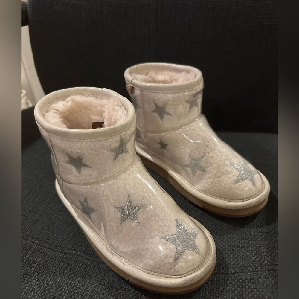 Waterproof UGG Kids Boots - Size 11